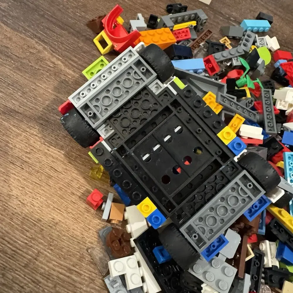 14oz Lot of Lego Bricks Car Tires Many Very Small Bricks See Photos